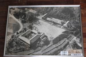 旧日積小中学校