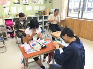 5年生は家庭科で裁縫 針の穴はこんなに小さかったかな