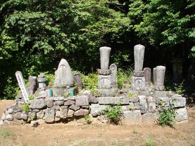三界万霊塔