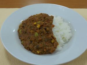 野さいたっぷりトマトキーマカレー