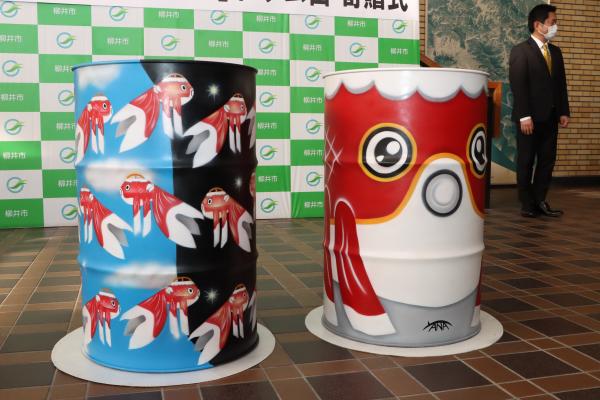 金魚ちょうちんドラム缶