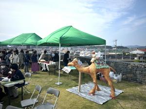 テントブースの物販コーナー