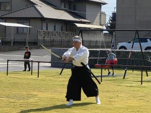 僧月性顕彰会の剣舞