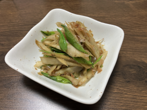 ごぼうと絹さやのおかか炒め