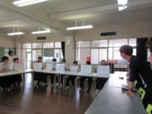 全校集会