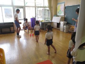 中学生のお兄さんお姉さんに遊んでもらったよ