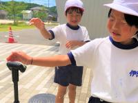 水