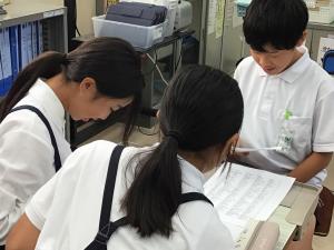 友達同士で読み合うところ
