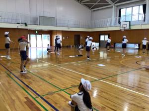 いろいろな跳び方に挑戦
