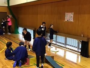 ヨットカーを楽しむ子どもたち