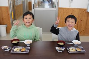 給食３
