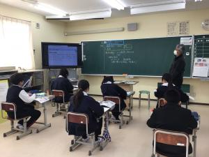 ６年生の授業の様子
