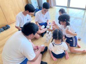 中学生のお兄さんお姉さんに遊んでもらったよ