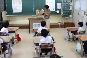読み４