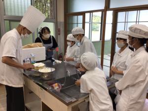 名人の技を見せてもらうところ