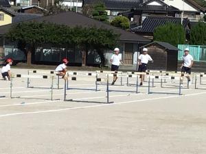 ６０メートルハードル走