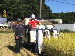 コンバインでの稲刈り体験