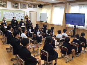 健康委員会児童の発表