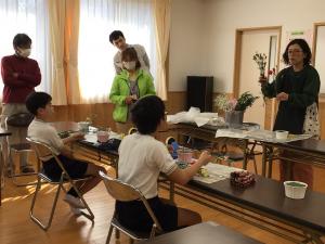 生け方を教わるところ