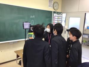 準備をする5.6年生