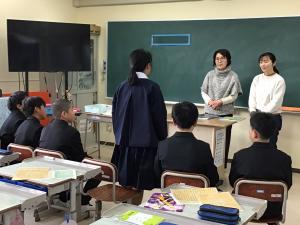 お礼を伝える6年生