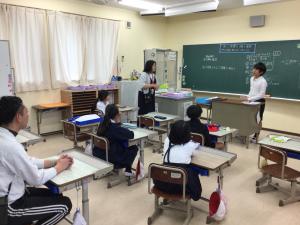 委員会での話合いの様子