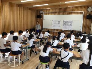 4年生の算数の学習の様子