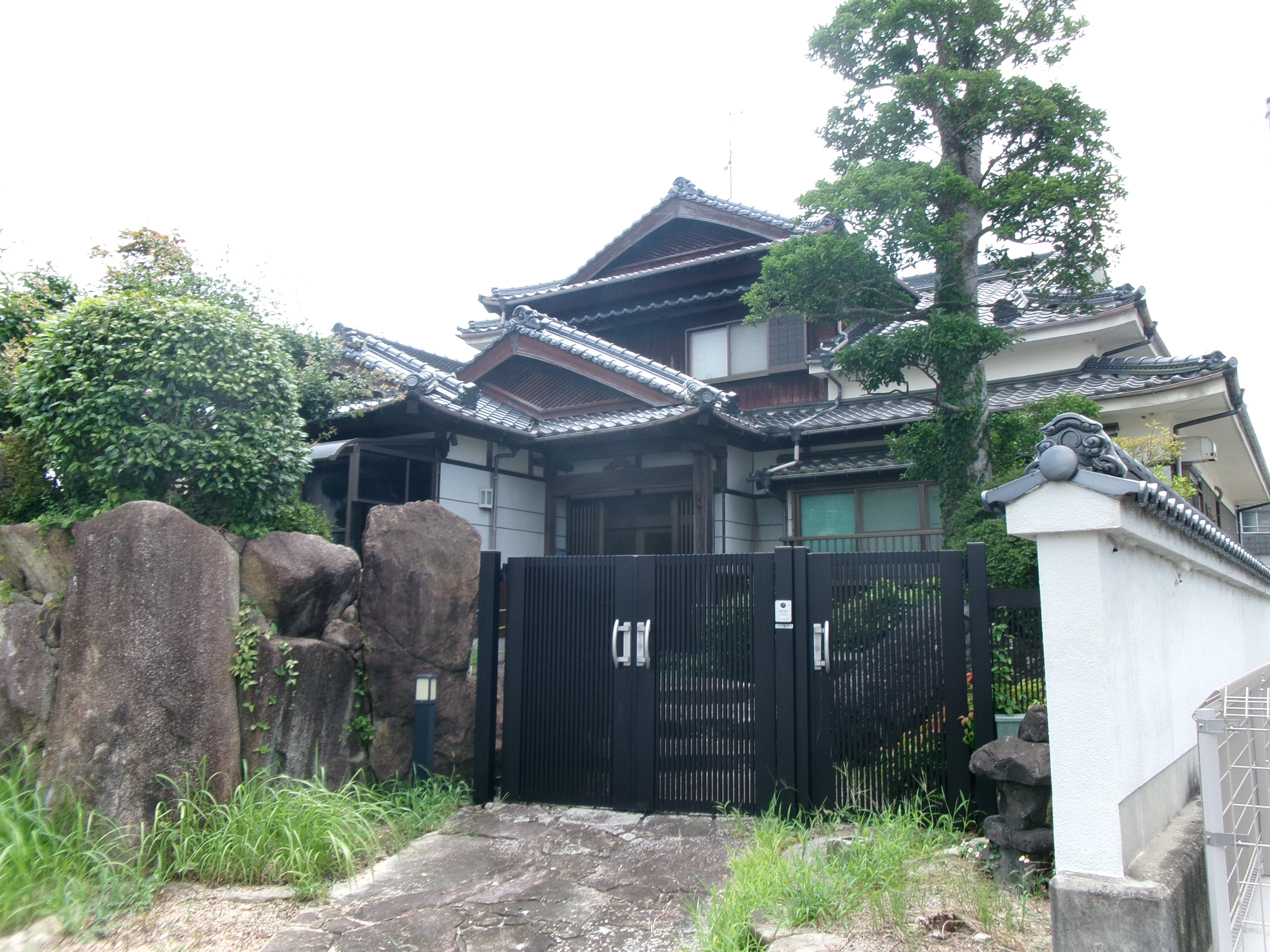 256外観