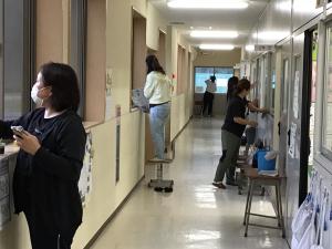 室内清掃の様子