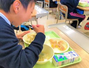 給食