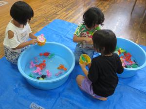 金魚すくい