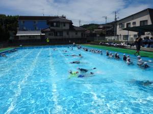 着衣水泳１