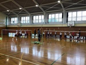 打ち方を教わるところ