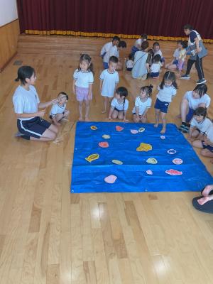 中学生のお兄さんお姉さんに遊んでもらったよ