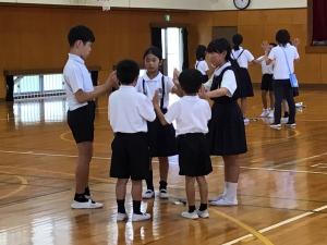 縦割り班での練習準備