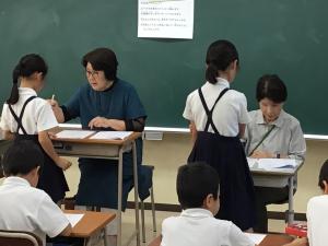 丸付けをしてもらうところ